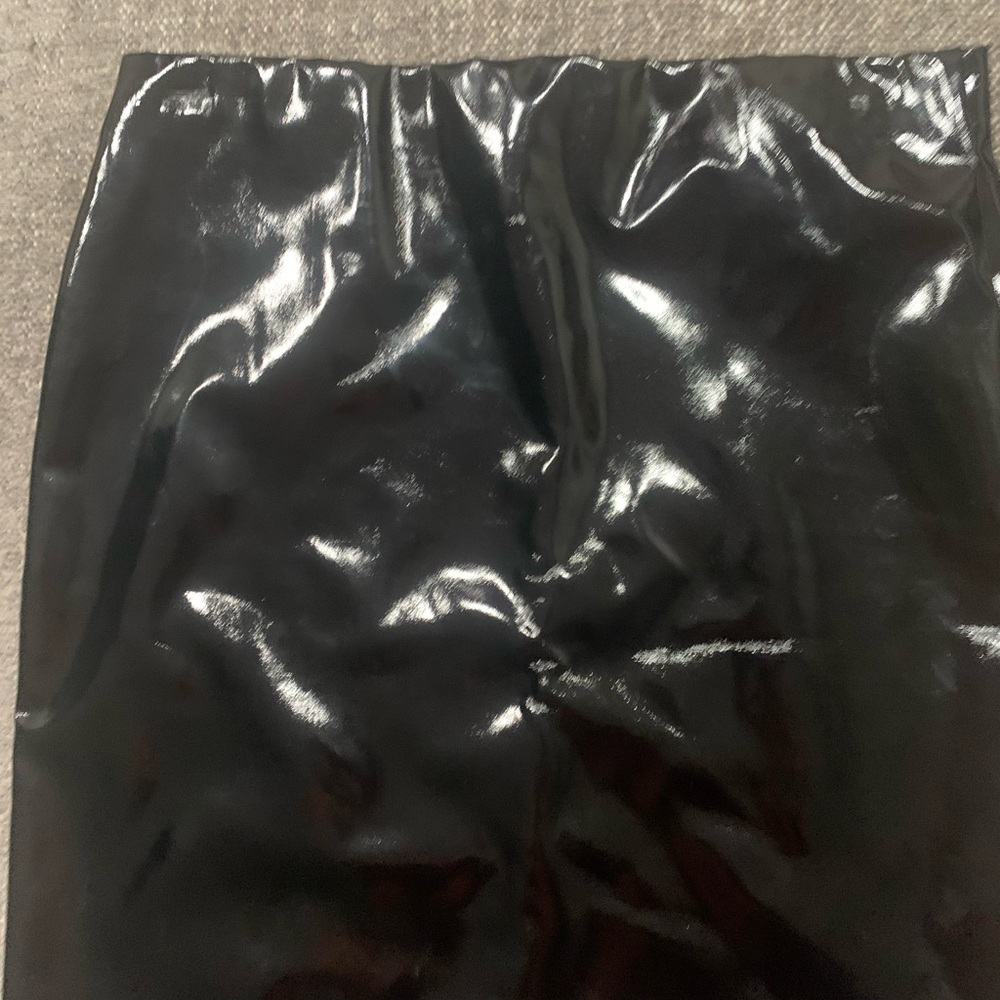 ⭐️Shiny Black Vinyl Skirt from Boohoo 4 NWOT - Picture 2 of 3